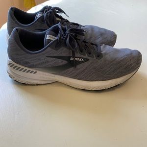 Brooks mens size 12 Ravenna 11 dna running shoes speedsupport